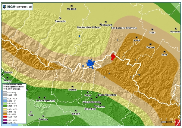 La pericolosità sismica dell'Appennino tosco-emiliano (fonte: http://zonesismiche.mi.ingv.it/) con gli eventi avvenuti oggi fino alle ore 12.00 italiane (sovrapposti alla mappa e indicati in blu).