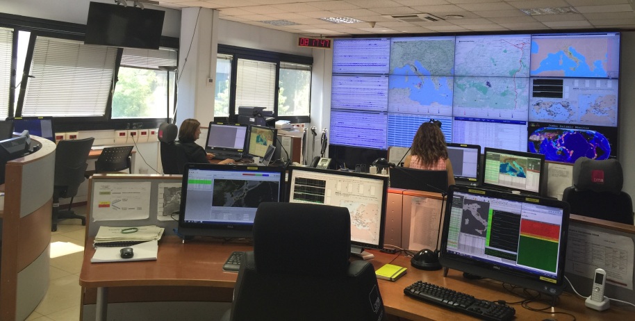 La sala operativa di monitoraggio sismico di Roma.